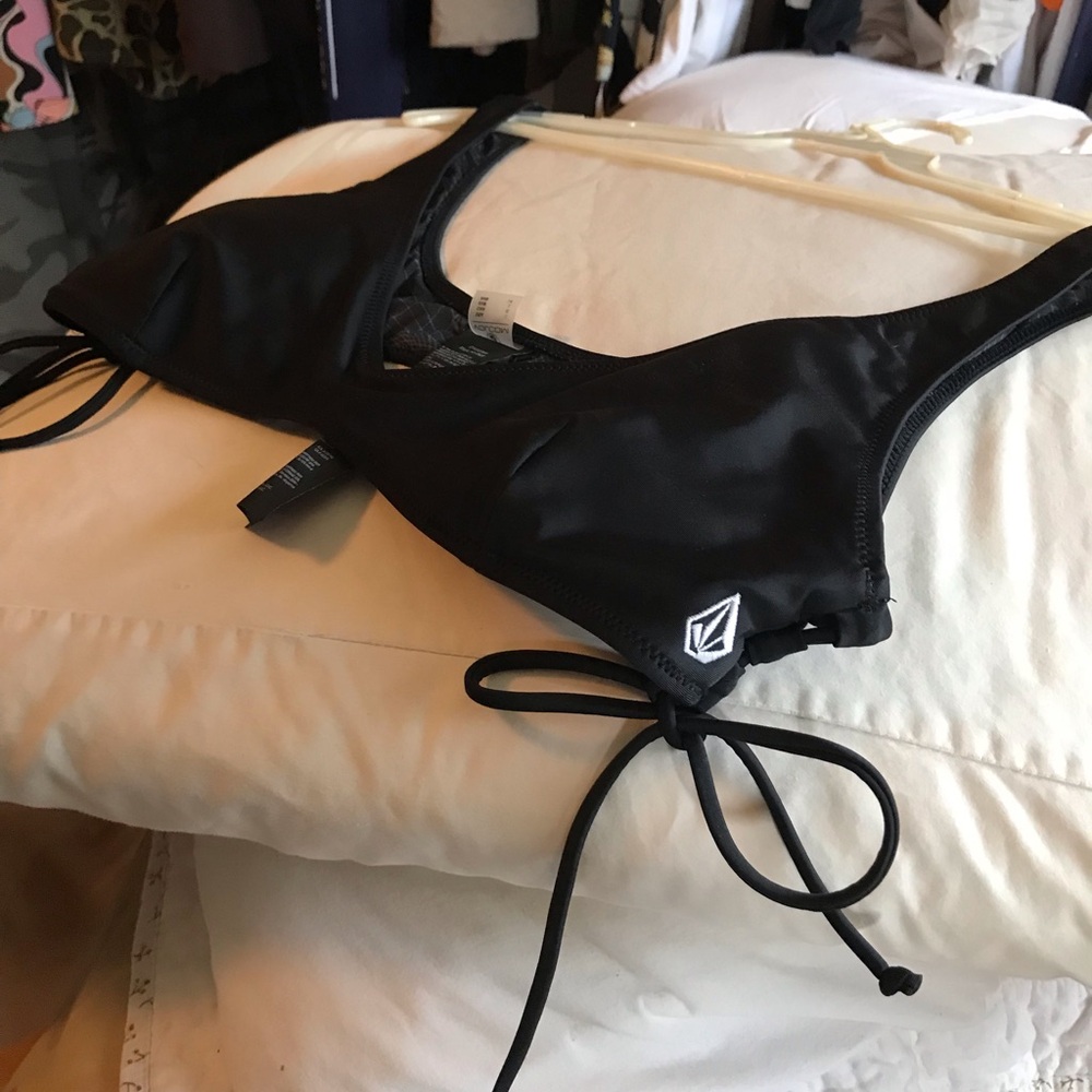 Volcom Simply Solid Bikini Top Blk Size L Nwot - image 3